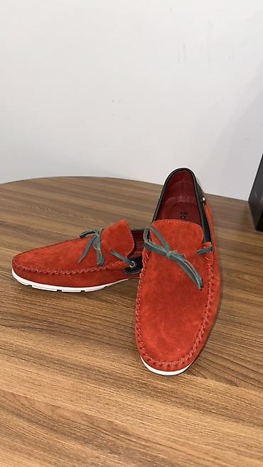 clarks обувь: Красные замшевые мокасины — модель от итальянского бренда Baldinini — 2