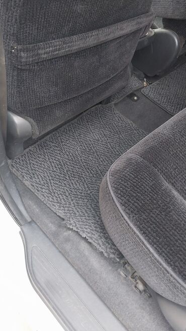 Другие автомобили: Многоцелевой семейный минивэн белого цвета. Особенности и оснащение — 11