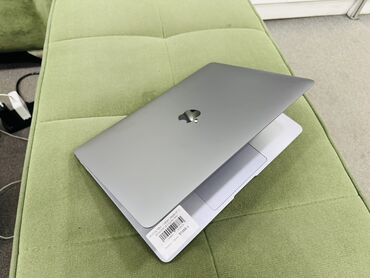 Ноутбуки: Ультрабук, Apple, 8 ГБ ОЗУ, Apple M1, 13.3 ", Б/у, Для несложных задач, память SSD