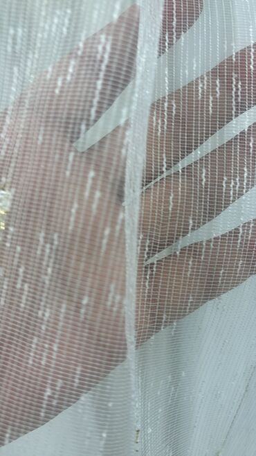 Pərdə və tüllər: Zərif, ağ rəngli tül pərdə. Otağa incəlik və yüngüllük gətirir -da lalafo.az — 8 Pərdə və tüllər: Zərif, ağ rəngli tül pərdə. Otağa incəlik və yüngüllük gətirir — 8