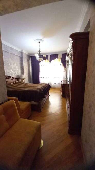 qadın canta: 9-cu mikrorayon, 3 otaqlı, Yeni tikili, m. Nəsimi, 135 kv. m