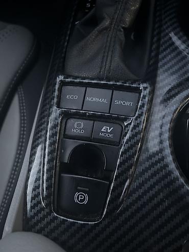 салон на камри: Toyota Camry: 2022 г., 2.5 л, Автомат, Гибрид, Седан — 5