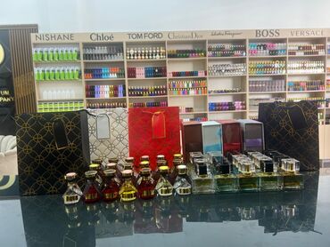 Ətriyyat: Məhsul: Parfüm yağları və flakonlarda hazır ətirlər Təsvir: - Geniş — 28