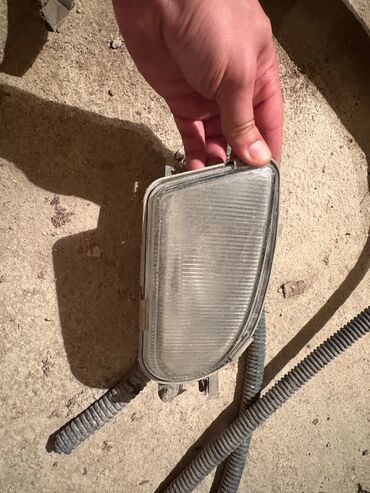 Bamperlər, buferlər: Xirda siniqlari var ve ekseriyyet ustundedi.shekildeki hamisini uygun — 5