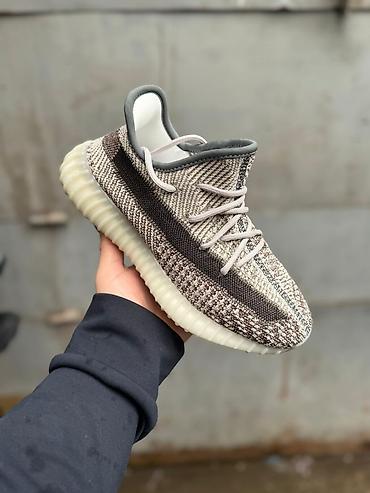 Patike: Yezzy modeli
36-46. Akc7ja — 11