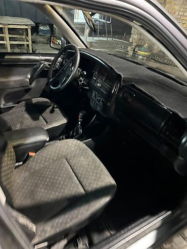passat variant: Volkswagen Vento: 1994 г., 1.8 л, Механика, Бензин, Седан — 6