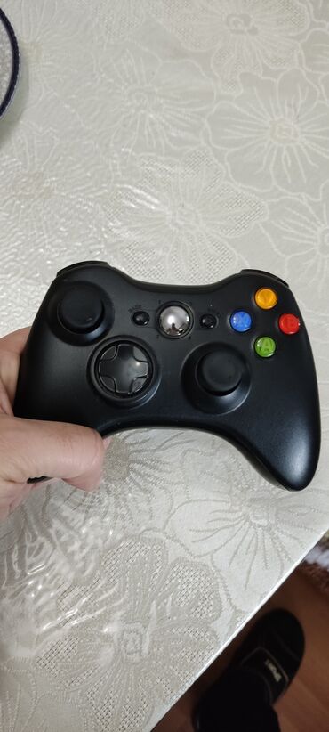 Xbox 360 & Xbox: Xbox oyun pultu satilir. Hec bir problemi yoxdur. Ciddi sexsler elaqe