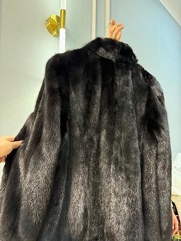 Шубы: Шуба куртка белая дублёнка зелёная куртка -4000 черная дублёнка — 4
