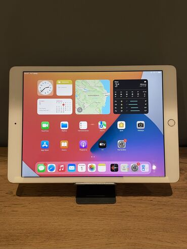 apple 11 ikinci el: IPad (8-th gen), "qızıl" rəngində, 32 GB yaddaş, iPadOS 17. Yaxşı