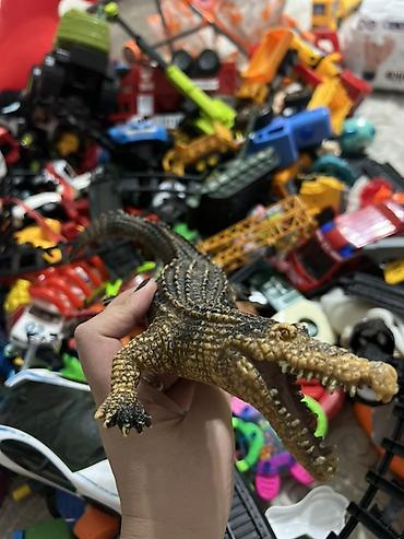 Игрушки: Набор фигурок для игры — 10