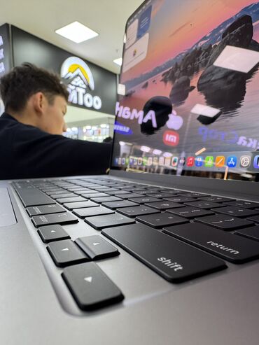 Ноутбуки: Ноутбук, Apple, 8 ГБ ОЗУ, Apple M3, 15.4 ", Б/у, Игровой, память SSD — 9