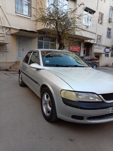 Opel: Opel Vectra: 2 l | 1998 il 210009 km Sedan — 11