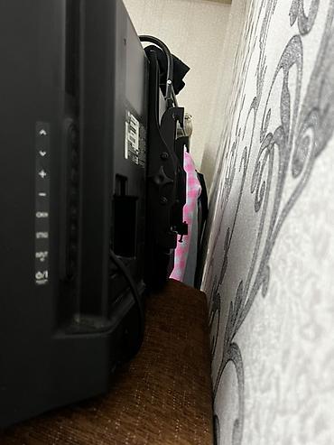 Elektronika: LG LED televizor - Ekran: təxminən 24–27 düym diaqonal (şəkildən — 2