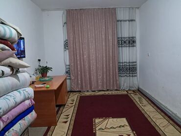 дом на иссык куле купить: 2 комнаты, 48 м², 2 этаж, Старый ремонт