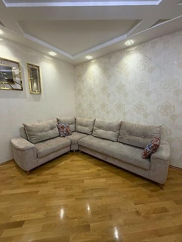Uqlavoy divan – Bazalı, açılan model Ölçü: 3.10 m × 2.20 m Qiymət: 450