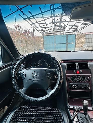 Mercedes-Benz: Mercedes-Benz E-Class: 2001 г., Седан — 13