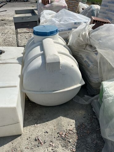 Boçkalar və çəlləklər: Bak, Plastik, 1000 l l, Yeni, Ünvandan götürmə