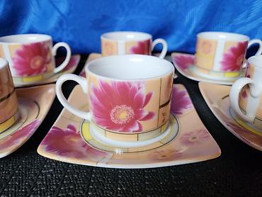 Kuhinjski setovi: Soljice nove porcelanske vintaz. Soljice komada 6 u ceni. Tacne — 9