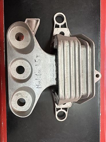 volt: Подушки двигателя Chevrolet 
Malibu, Volt, Cruze, Aveo, Onix — 4