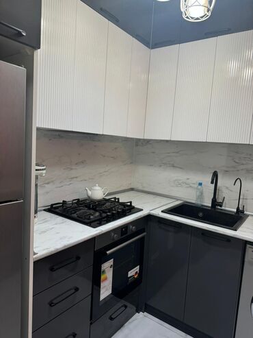 Mənzil kirayələyirəm: 3 otaqlı, 90 kv. m — 4