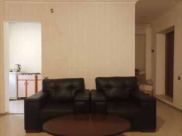 Ofislər: Neftçilərdə yerləşən ümumi sahəsi 500 kv,m olan,2 otağlı obyekt — 6