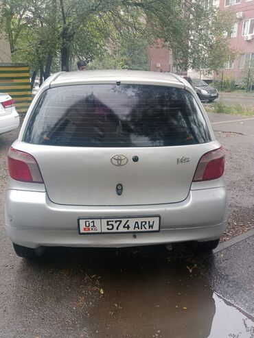 Toyota: Toyota Vitz: 2001 г., 1 л, Бензин