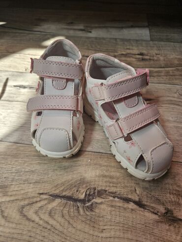 Детская обувь: Сандалии (кожа)
кеды (кожа)
По 1000 сом пара