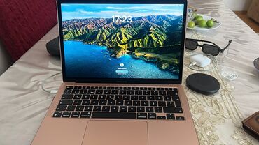 ucuz komputer: Apple M1, 64 çox GB, 13.5 "
