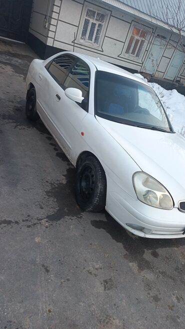 Daewoo: Daewoo Nubira: 1999 г., 1.5 л, Механика, Бензин, Седан