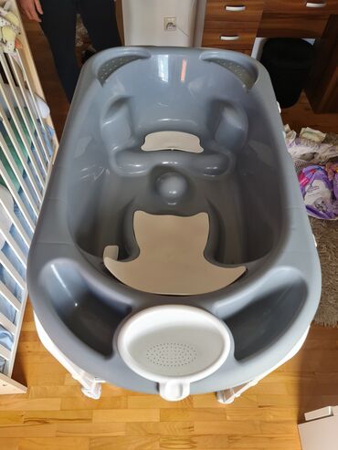 prsluk za kupanje za bebe: Cam kadica sa podlogom za presvlacenje malo koriscena