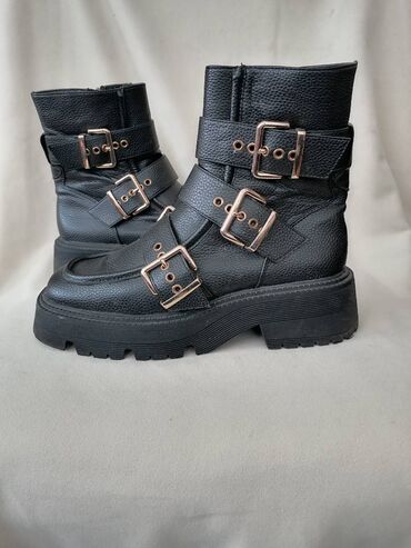 Gležnjače: Gležnjače, Bershka, 37 — 4