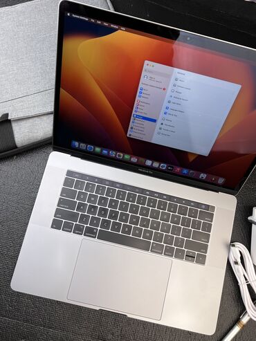 кейс для ноутбука: Ноутбук, Apple, 16 ГБ ОЗУ, Intel Core i7, 15 ", Б/у, Для работы, учебы, память SSD