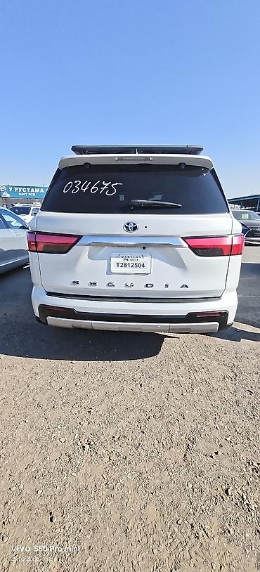 toyota sequoia: Toyota Sequoia: 2024 г., Внедорожник — 3
