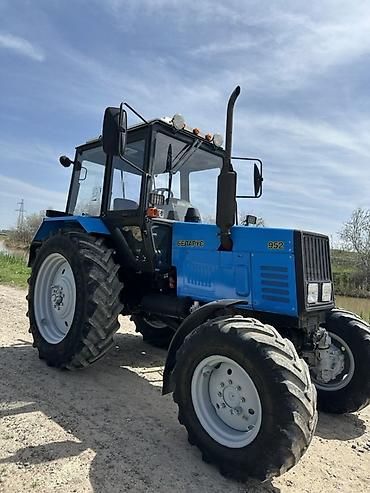 Тракторы МТЗ (Беларус): Трактор «Беларус» Мтз 952 892 все вопросы по тел есть разные варианты at lalafo.kg — 4 Тракторы МТЗ (Беларус): Трактор «Беларус» Мтз 952 892 все вопросы по тел есть разные варианты — 4