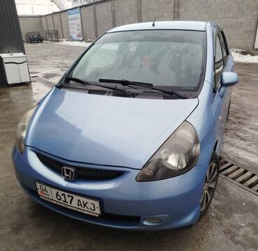 продаю степвагон: Honda Jazz: 2004 г., 1.5 л, Механика, Бензин, Хэтчбэк