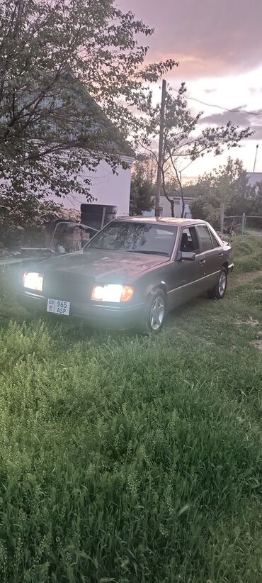 124 e500: Mercedes-Benz W124: 1989 г., 2.3 л, Механика, Бензин, Седан