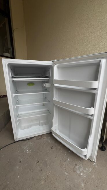 холодильники маленькие: Холодильник Б/у, Минихолодильник, Low frost, 47 * 84 * 45