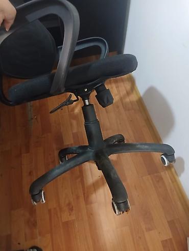 Ofis mebeli: Erqonomik ofis kreslosu - Material: nəfəsalan mesh arxa hissə və — 4