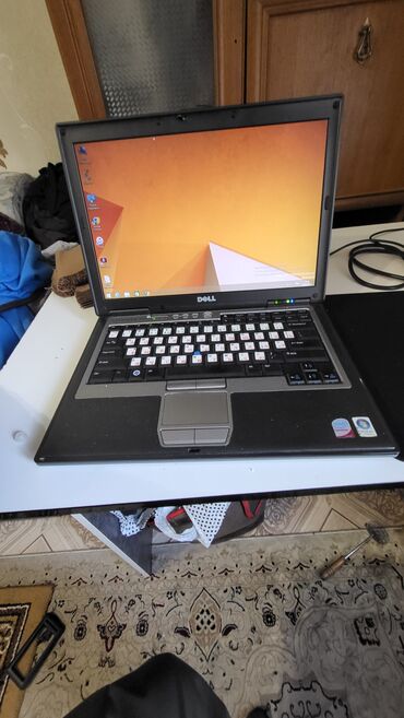 Ноутбук, Dell, 4 ГБ ОЗУ, Intel Pentium, 16 ", Б/у, Для несложных задач, память HDD