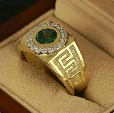 srebrni prsten: Predivan prsten pozlata, ima po veličinama