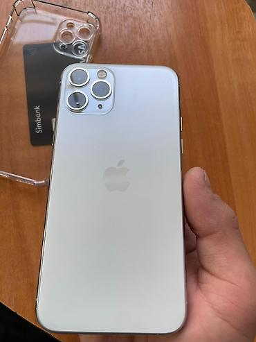 Apple iPhone: IPhone 11 Pro Max, Серебристый, Чехол — 1
