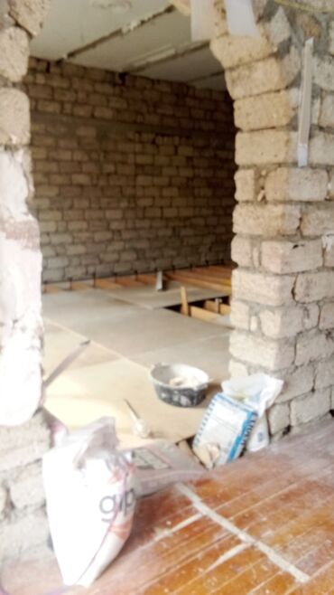 Otaqların uzunmüddətli kirayəsi: . barter var . maşınla evlə əlavə pul vermekle ev maşınla baxır — 8