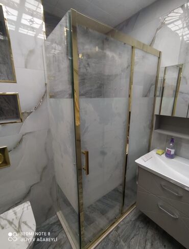 Duş kabinaları, arakəsmələr: Yeni Arakəsmə, Künc üçün, Pulsuz çatdırılma, Ünvandan götürmə — 14