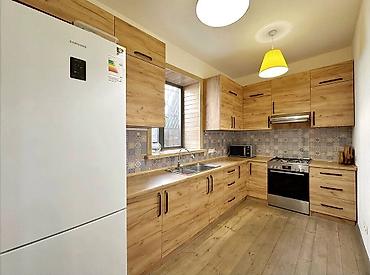 Продажа коттеджей и домов: 🏡 Продаётся современный дом в престижном районе Орто-Сай! 📐 Площадь — 5