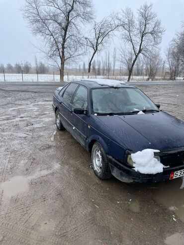 Volkswagen: Volkswagen Passat: 1992 г., 2 л, Механика, Бензин, Седан