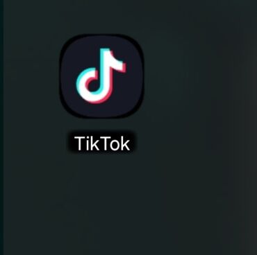 Tik tokda vidyoya (beyeni və baxis vurulur) 100 beyeni 1 manatdı.Baxis
