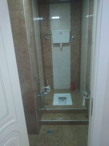 Uzunmüddətli kirayə mənzillər: Xirdalanda Aff parkda 7 mertebeli binanın 3-cu mərtəbəsində yerləşən — 2