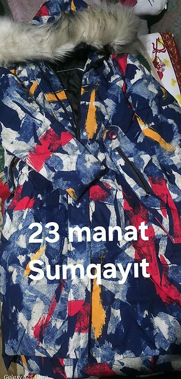 sport kurtkalar: Qadın üst geyimləri – Sumqayıt 1) Qış parkası, başlıqlı, süni kürklü — 1