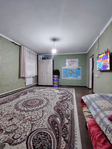 Продажа квартир: 102 м², 3 комнаты, Старый ремонт Кухонная мебель