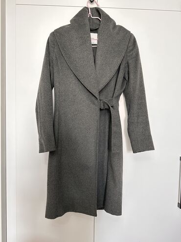одежды на прокат: Пальто, S (EU 36), M (EU 38)
